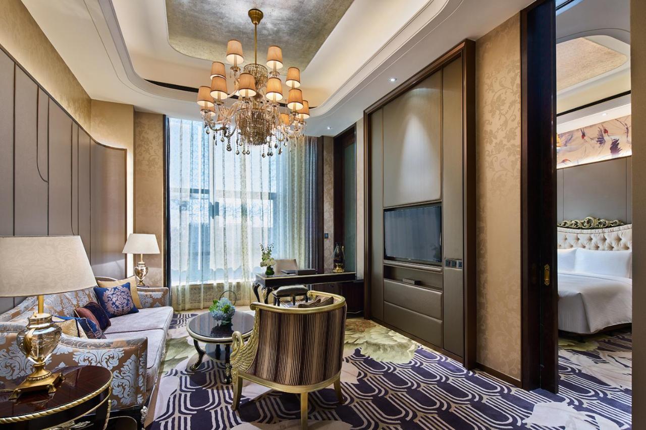 Wanda Realm Qiqihar Hotel Bagian luar foto