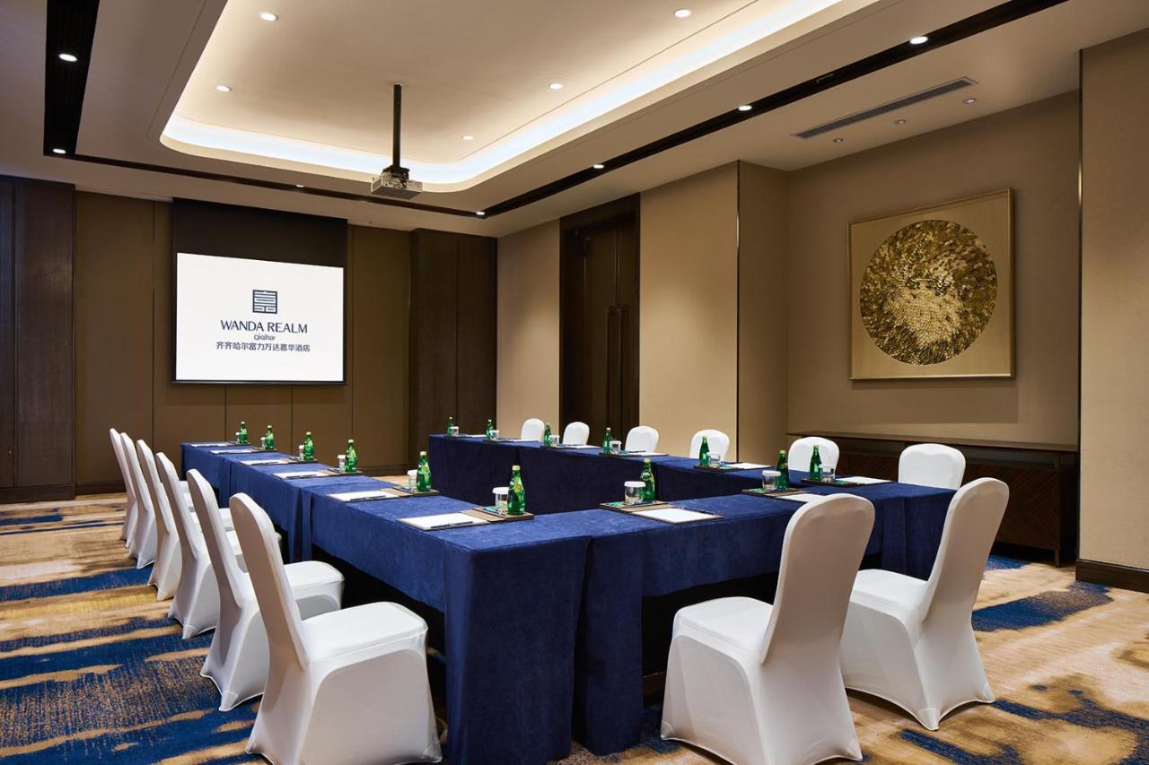 Wanda Realm Qiqihar Hotel Bagian luar foto