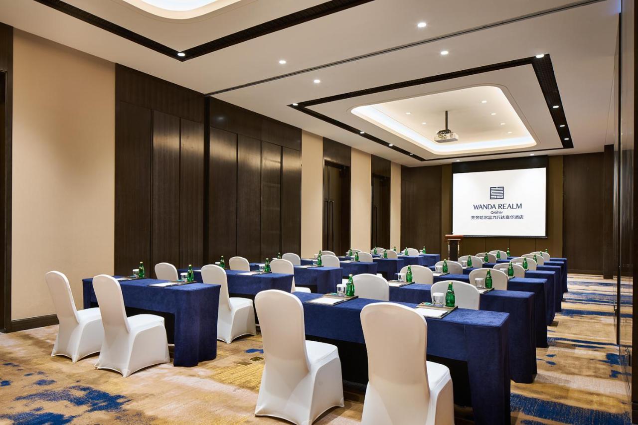 Wanda Realm Qiqihar Hotel Bagian luar foto